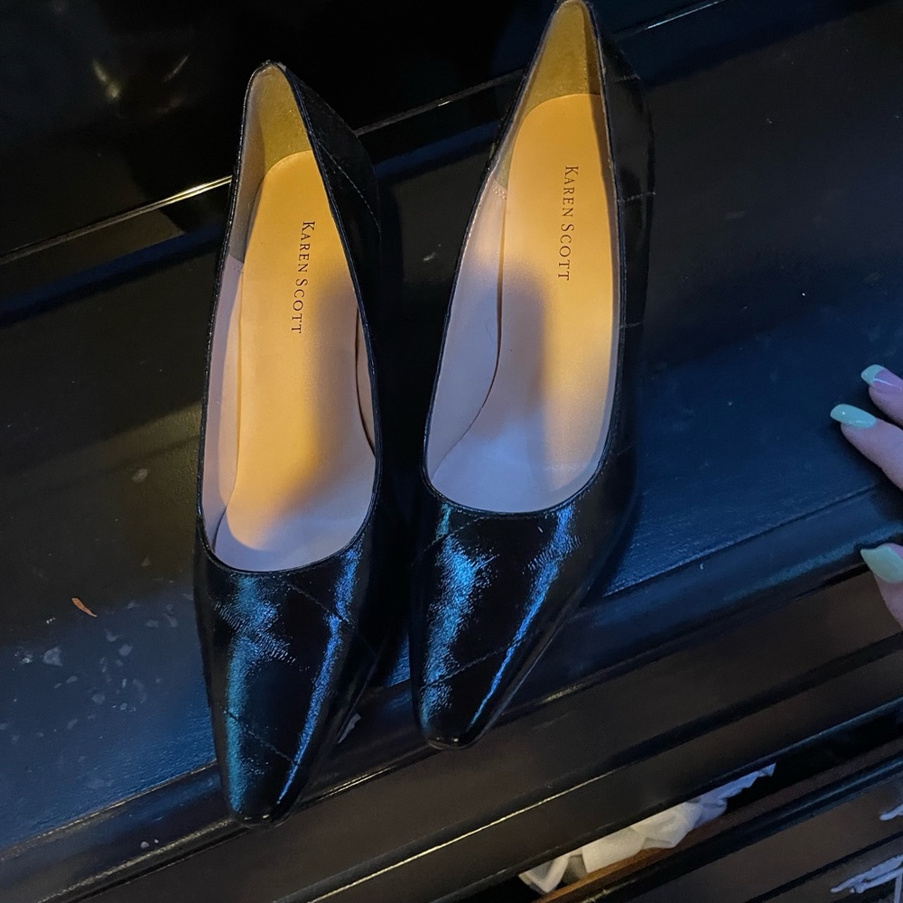 Karen Scott heels